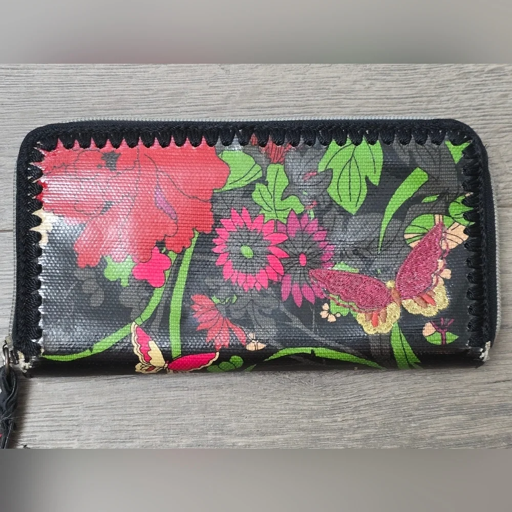 Sakroots Wallet Floral Deep Colored Pattern Roomy Zipper Closure Boho